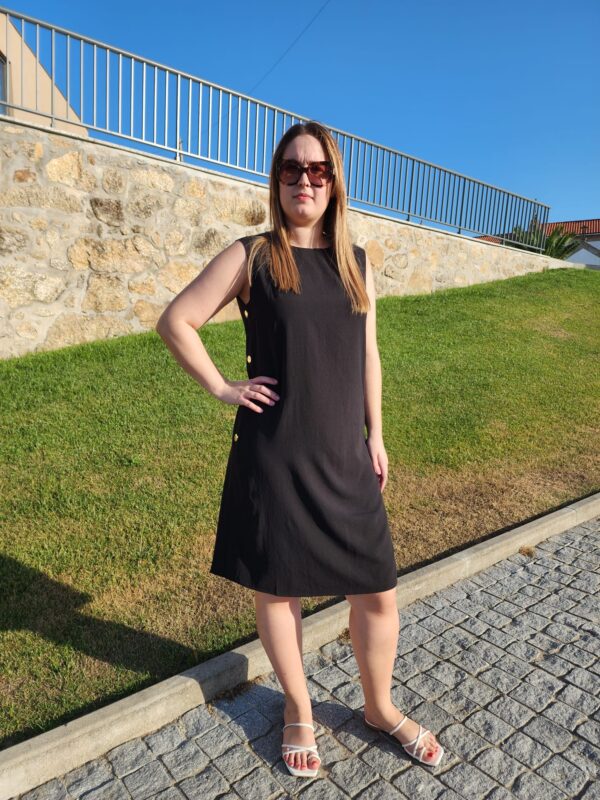 Vestido Village Store - Image 2